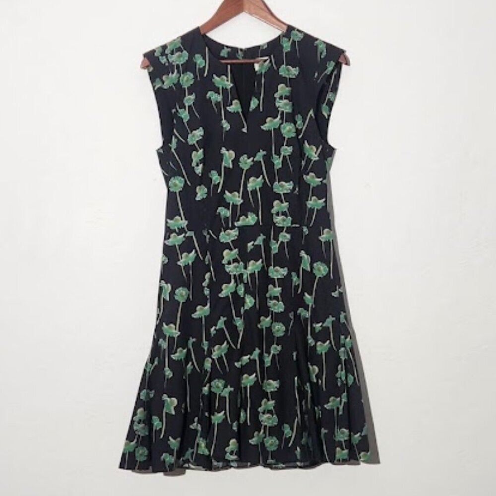 Charlotte Brody Cap Sleeve Fit & Flare Style Floral Dress size Medium